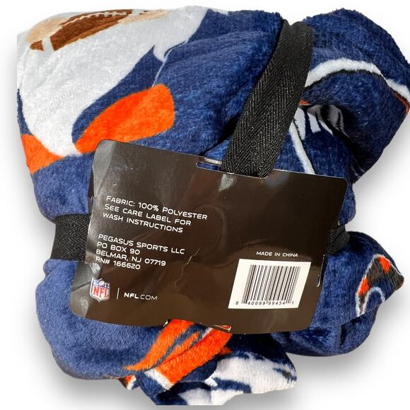 Denver Broncos Holiday Football Throw Blanket Gnome NFL 60x70 Snowflake New - Picture 4 of 7